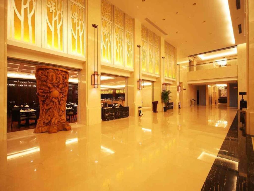 Haiyang Shenglong Jianguo Hotel Fengcheng  Exterior photo